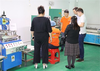 国产成人精品三级麻豆廠車間