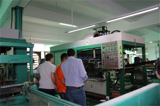 国产成人精品三级麻豆廠機器